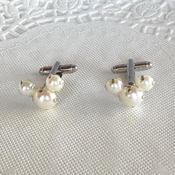 Mouse Faux Pearl Cuff Links, Disney Wedding Party, Groomsmen Attire, Dapper Days, Silver Tone Setting