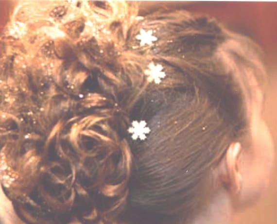 Frozen Snowflake Hair Swirls in White Glitter