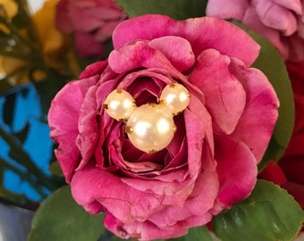 Centerpiece bouquet nidden Mickey, 6 faux pearl mouse bouquet picks, Disney wedding flower pins, Disney shower gift