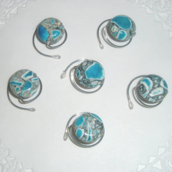 Howlite Turquoise Hair Spins to Match that Aqua Dress Black and White too