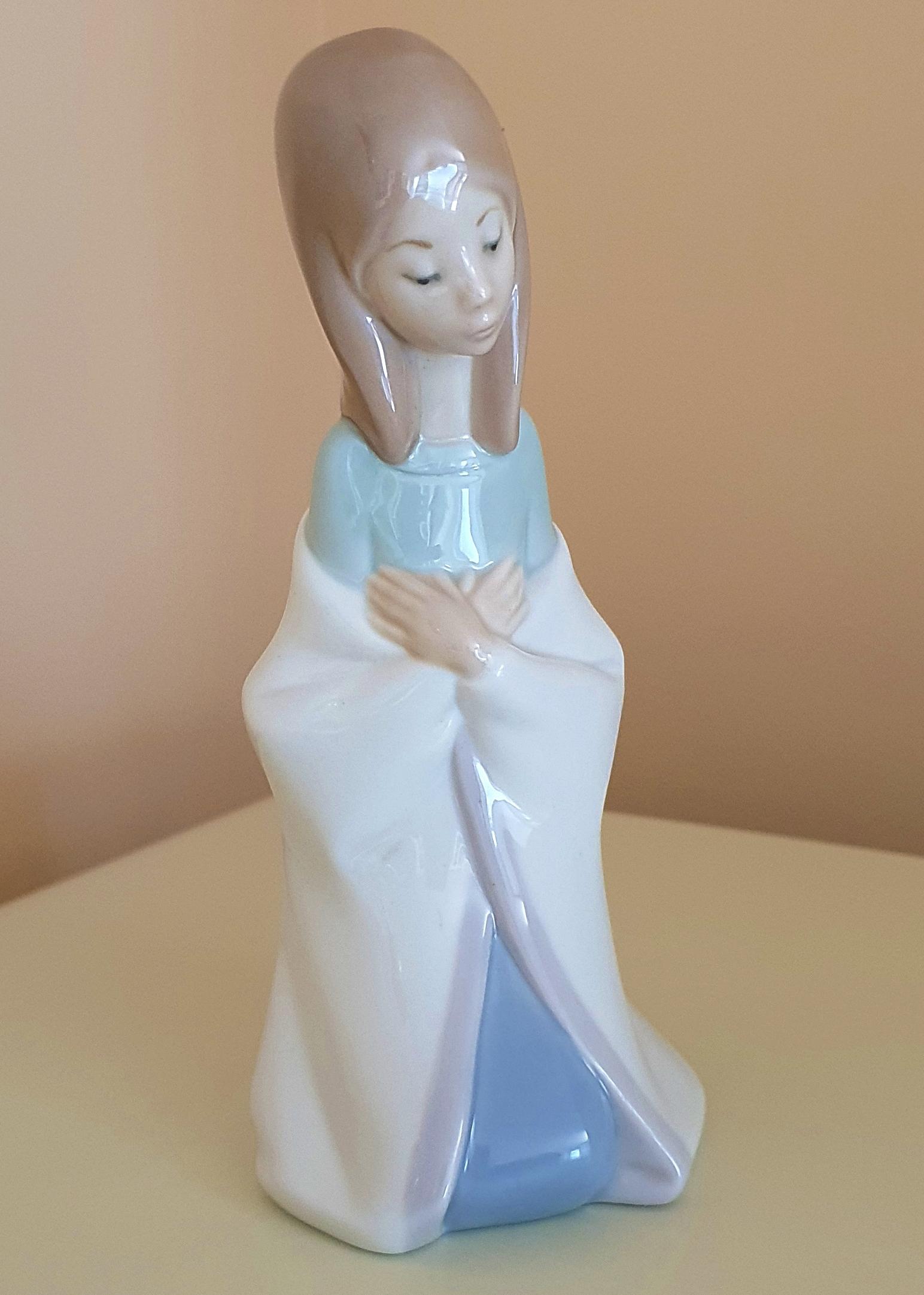 磁器製の聖母マリア像 - Etsy 日本