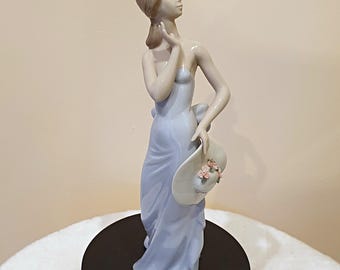 リヤドロ作 NAO の廃盤作品「レディダンサー バレリーナ ダンスは