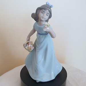 Retired Nadal Porcelain Figurine 2760 Girl With Flowers Blue Dress |  Made In Spain | Lladro Nao flower basket |