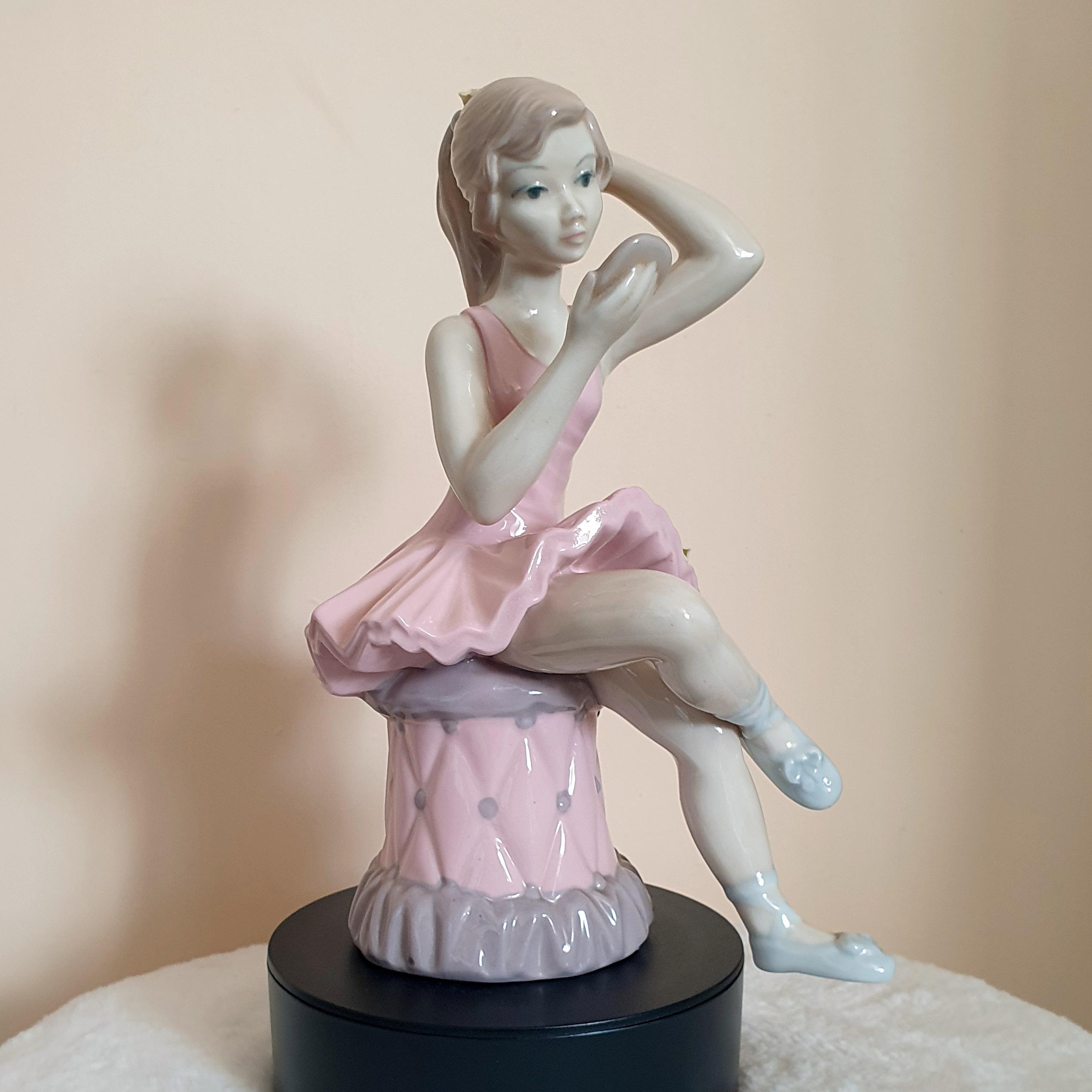 Lladro sitting ballerina - Etsy 日本