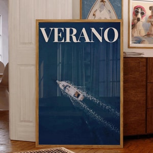 Póster de yate de moda, impresión de barco, arte azul, póster de casa de verano, arte de pared de lujo, póster del océano, impresión de portada de revista, arte de pared maximalista