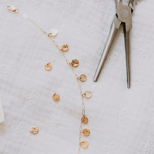 Lägg till berlocker till ditt armband eller halsband