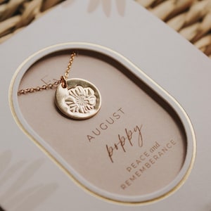 August Poppy Birth Flower Necklace - Thoughtful Gift for Mom