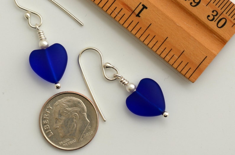 Heart earrings dark denim navy royal blue sea glass dangle drop earring sterling silver sapphire blue sea beach glass jewelry hypoallergenic image 2