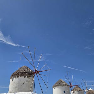 Malerische Mykonos Windmühlen Kunstdruck: Griechische Insel Küstenlandschaft Fotografie Wanddekor