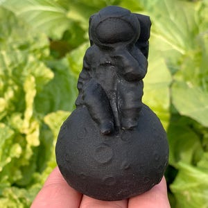 2.9&#39;&#39;+ Natural Obsidian quartz crystal Astronaut skull crystal gifts 1pc