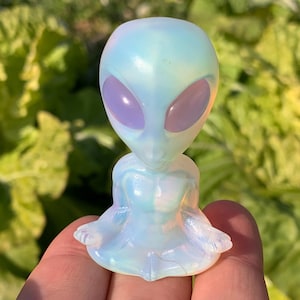 2.3&#39;&#39;+ Opalite quartz crystal Alien skull crystal gifts 1pc