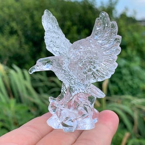 3.1&#39;&#39;+ K9 Crystal quartz,Hand Carved Eagle,Crystal Eagle Skull,Crystal Specimen,Crystal Skull,Crystal Gifts 1pc