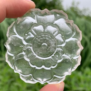 2.2''+ Cuarzo transparente natural, cristal de cuarzo, tallado a mano, rosa de cristal, calavera de flores, regalos de cristal 1 pieza