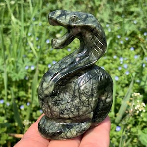3.1&#39;&#39;+ Natural Green Jade quartz,quartz crystal,hand carved,Crystal Snake,Snake skull,Crystal Gifts 1PC