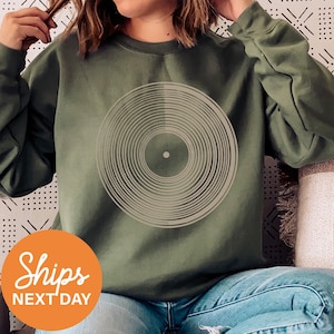 Gold Vinyl Record Sweatshirt, DJ SweatshirtMusic Lover Gift, Retro Record Collector Top, Unisex Audiophile 2025 Style