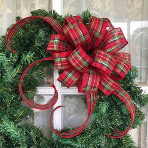 Christmas Bow, Traditional Christmas Plaid 10 Inch Round wreath bow with tails, Lantern bow for the holidays