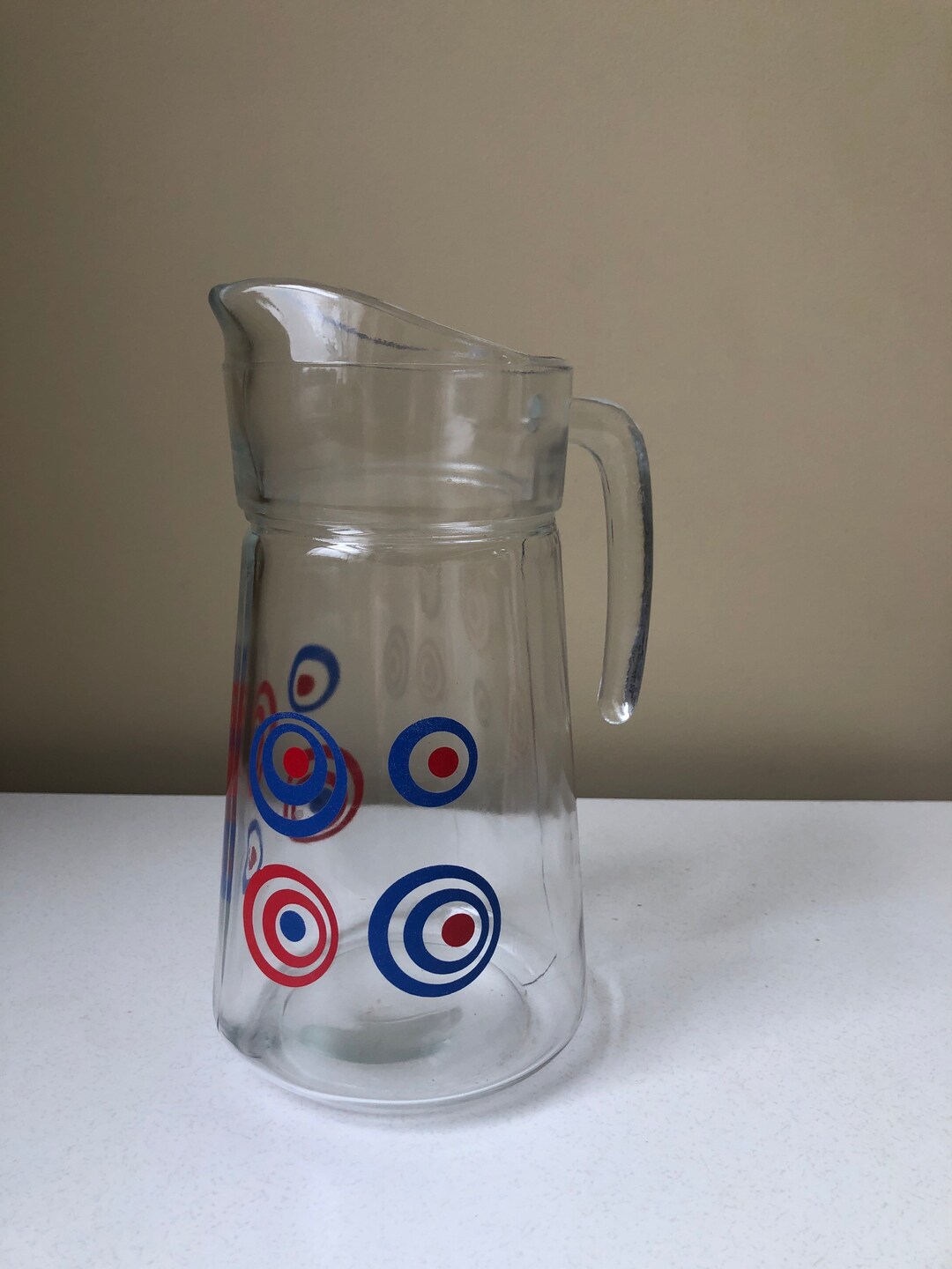 Funky Vintage Juice Jug with Retro Blue and Red Circles and Dots Etsy.de
