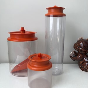 Tupperware Vintage Orange Kitchen Canister Set - 6 canisters for flour,  sugar, etc for Sale in Roselle, IL - OfferUp