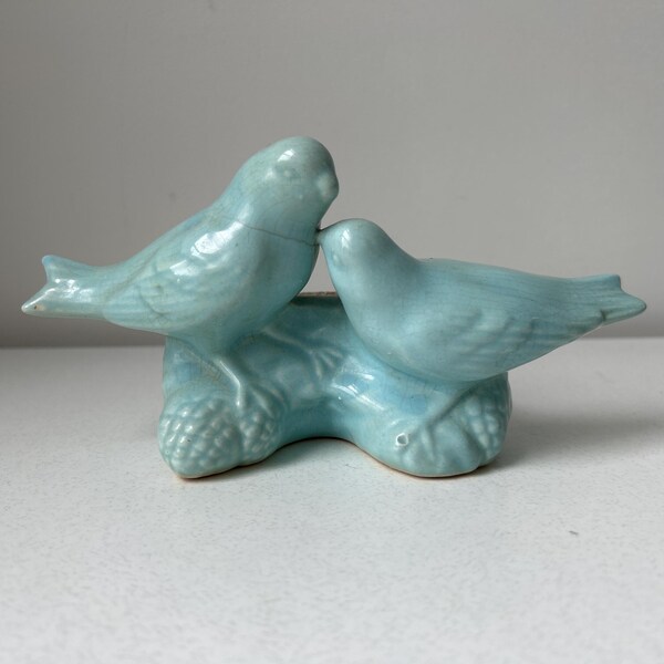 Vintage Shawnee Turquoise Blue Lovebirds Nest Planter