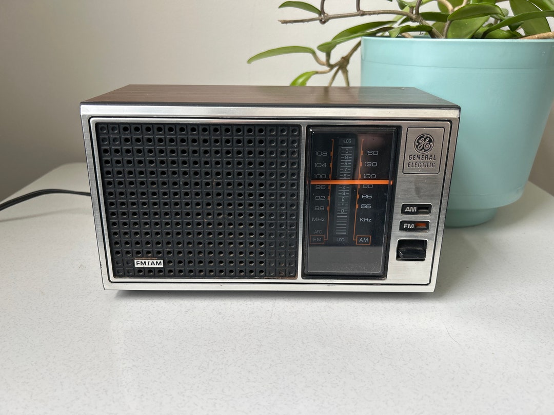Vintage General Electric 1980 AM/FM Radio - Etsy
