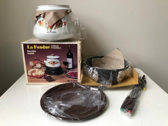 Vintage Chocolate Fondue Set, OBO Ceramic Fondue Pot w/ Warmer Stand, 4  Fourche fondue en bois, Boho Chic Dîner romantique, Cadeau de la  Saint-Valentin -  France