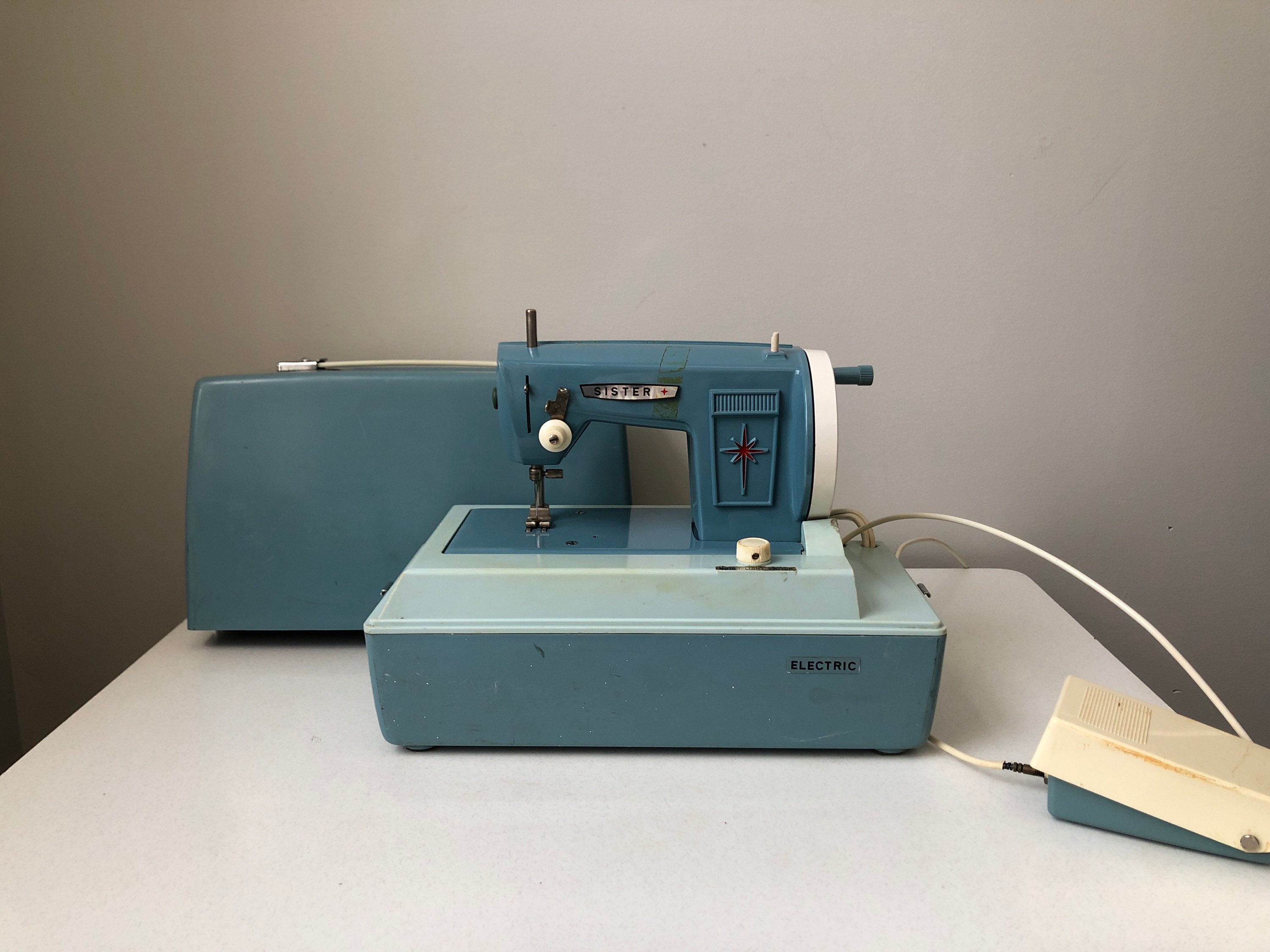 Vintage 1960s Electric Turquoise Sister Sewing Machine 