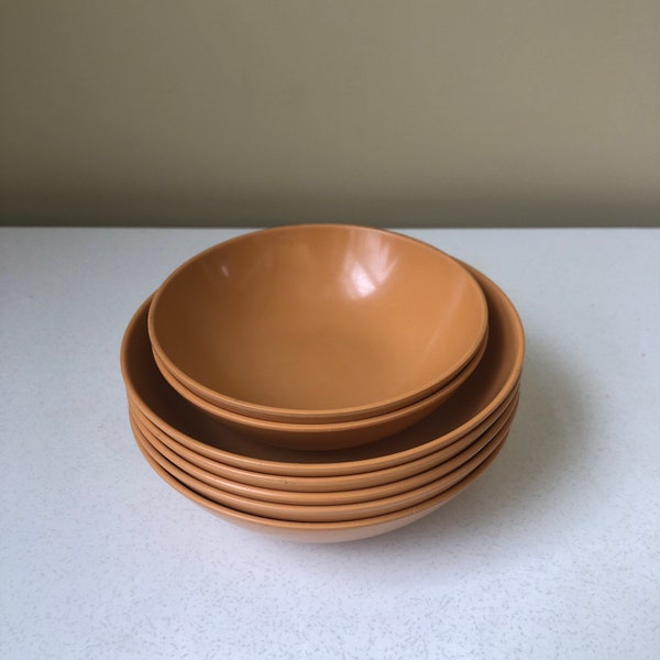 Vintage Texasware Melamine Bowls. 5 large and 2 Small