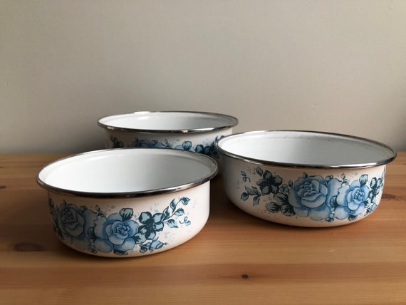 Enamel Nested Prep & Mixing Bowls with Lids (Set of 3)