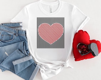 Retro Valentines Heart Sweatshirt, Cute Love Sweatshirt, Womens Valentines Hearts Sweatshirt, Teacher Valentine Sweatshirt, Mom Heart Shirt