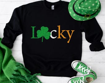 Retro Lucky Sweatshirt, Womens Shamrocks Sweatshirt, Cute St Patricks Day Sweatshirt, Lucky Sweatshirt, Irish Day Shirt, Four Leaf Clover