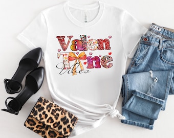 Valentine's day Sweatshirt, Valentine Vibes Sweatshirt, Retro Valentine Sweatshirt, Valentine's Day Hoodies, Valentine Lover, Cute Lover Tee
