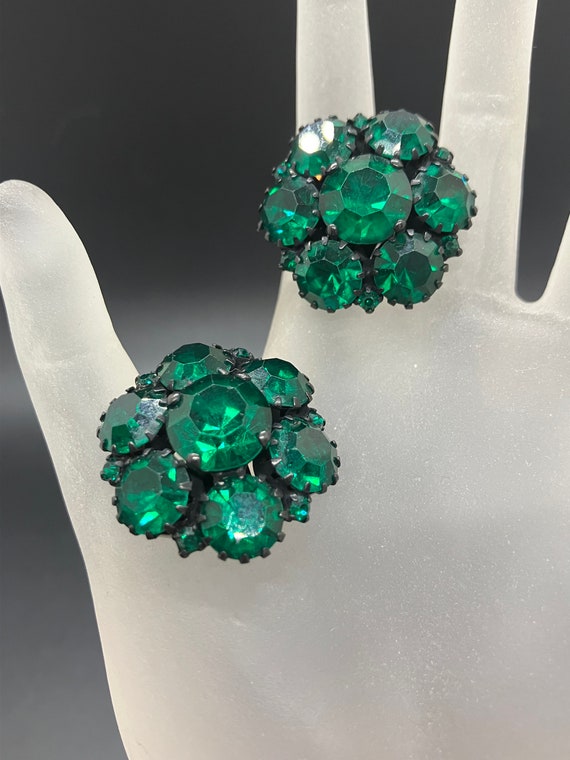 Vintage Warner Emerald Green Rhinestone Earrings - image 5