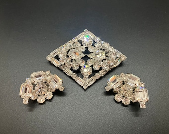 Vintage WARNER Outstanding Brooch and Coordinating Earrings