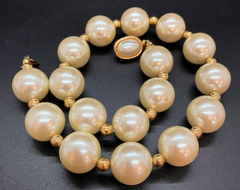 Vintage Carolee Large Faux Pearl Necklace Choker