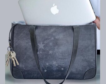 Wassermann Sternzeichen Laptop Tasche: Dunkelgraue Astrologie Tasche mit Lederriemen