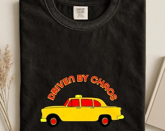 Camiseta de taxi vintage pop art, camiseta con gráfico de coche loco, camiseta de algodón de taxista amarillo y rojo, top urbano unisex moderno, camiseta de algodón para uso diario.