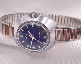 Vintage 1970s Ladies TIMEX White Gold Plated  display picture 3