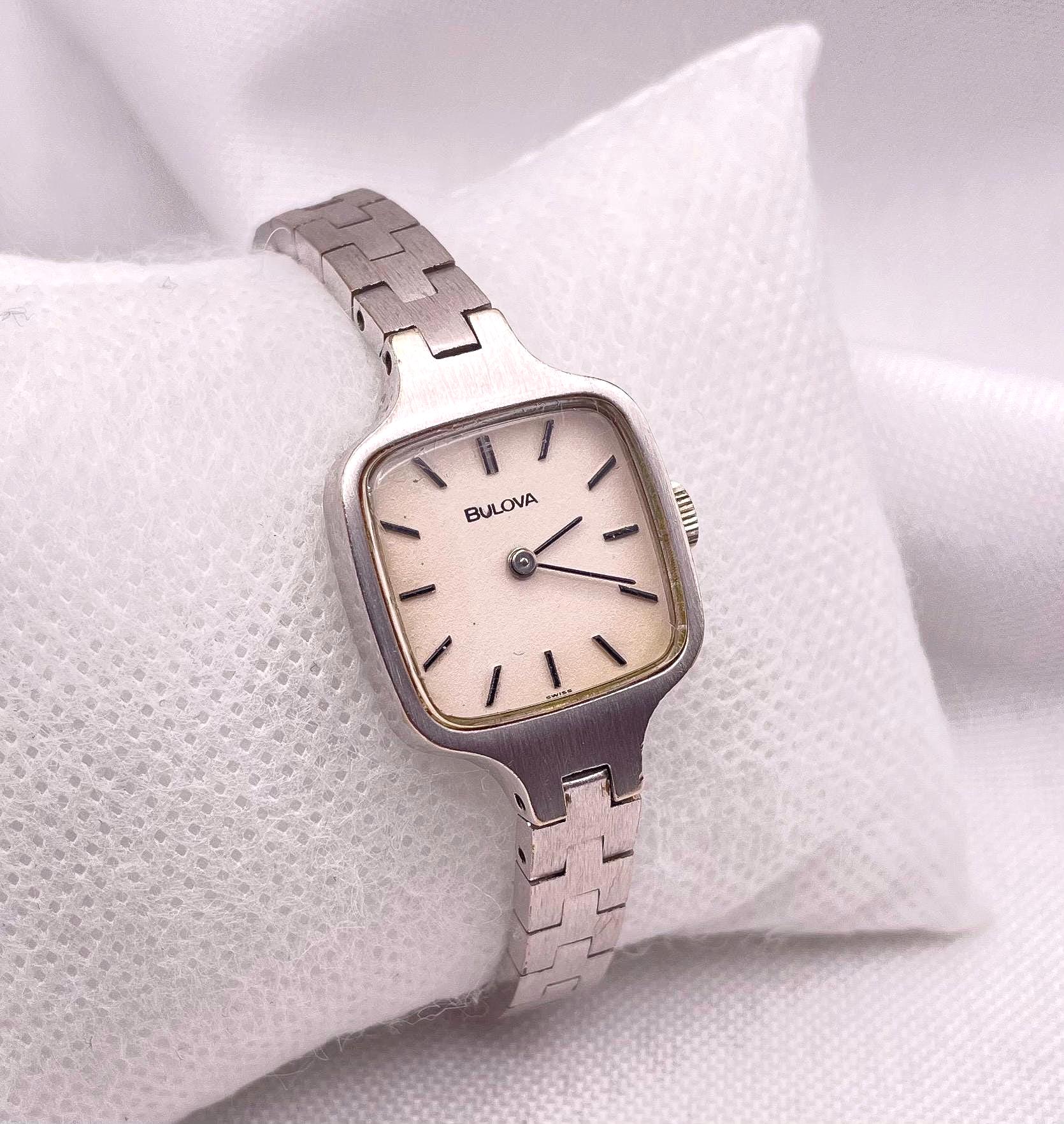 1970s Vintage BULOVA Ladies Wristwatch | White Gold Plated  display picture 2