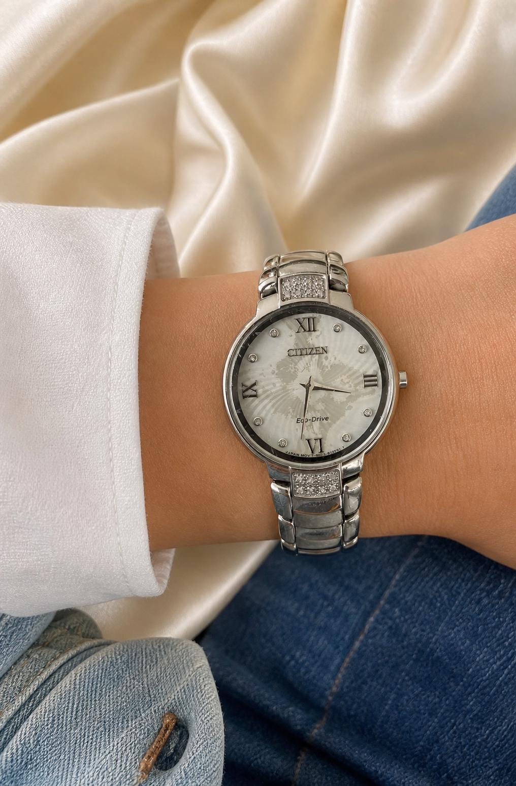AUTHENTIC VINTAGE CITIZEN MOTHER-OF-PEARL WATCH Vintage Ladies Citizen Gold Tone Quartz Mother Of Pearl  main image 2