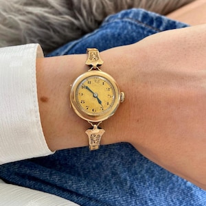 Elegant 1920s Ladies GIROD 14 Kt Gold Manual Wind Transitional Wristwatch Gold Dial, Expandable Gold Filled Art Deco Filigree Bracelet Strap