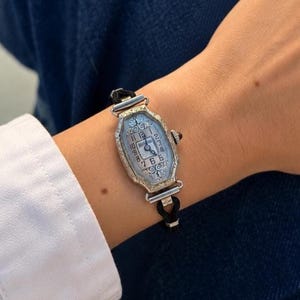 1920s Vintage Art Deco Ladies Wristwatch – 18Kt White Gold Filled Case, Gem Set Crown & 15 Jewel Swiss Movement By Winton Watch Brand
