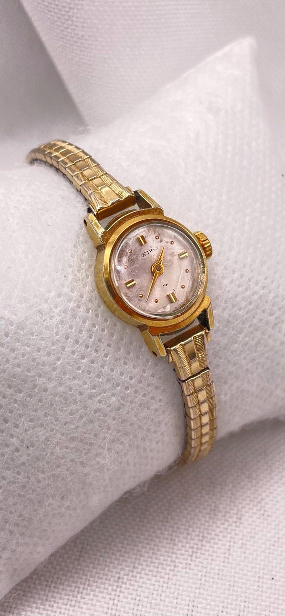 Vintage SEIKO Ladies Watch, Gold Plated, Mechanical Wind Up  display picture 3