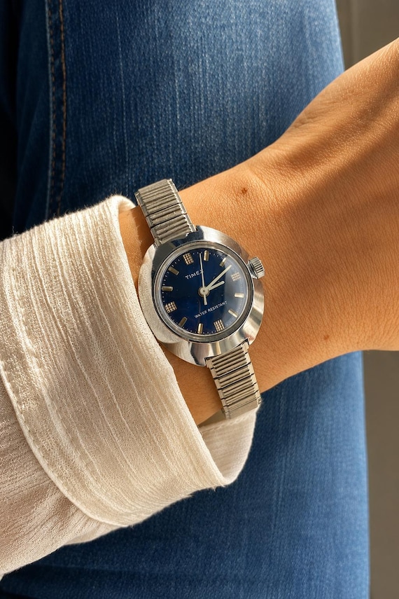 Vintage 1970s Ladies TIMEX Wristwatch: Rare Blue Dial, Manual Wind