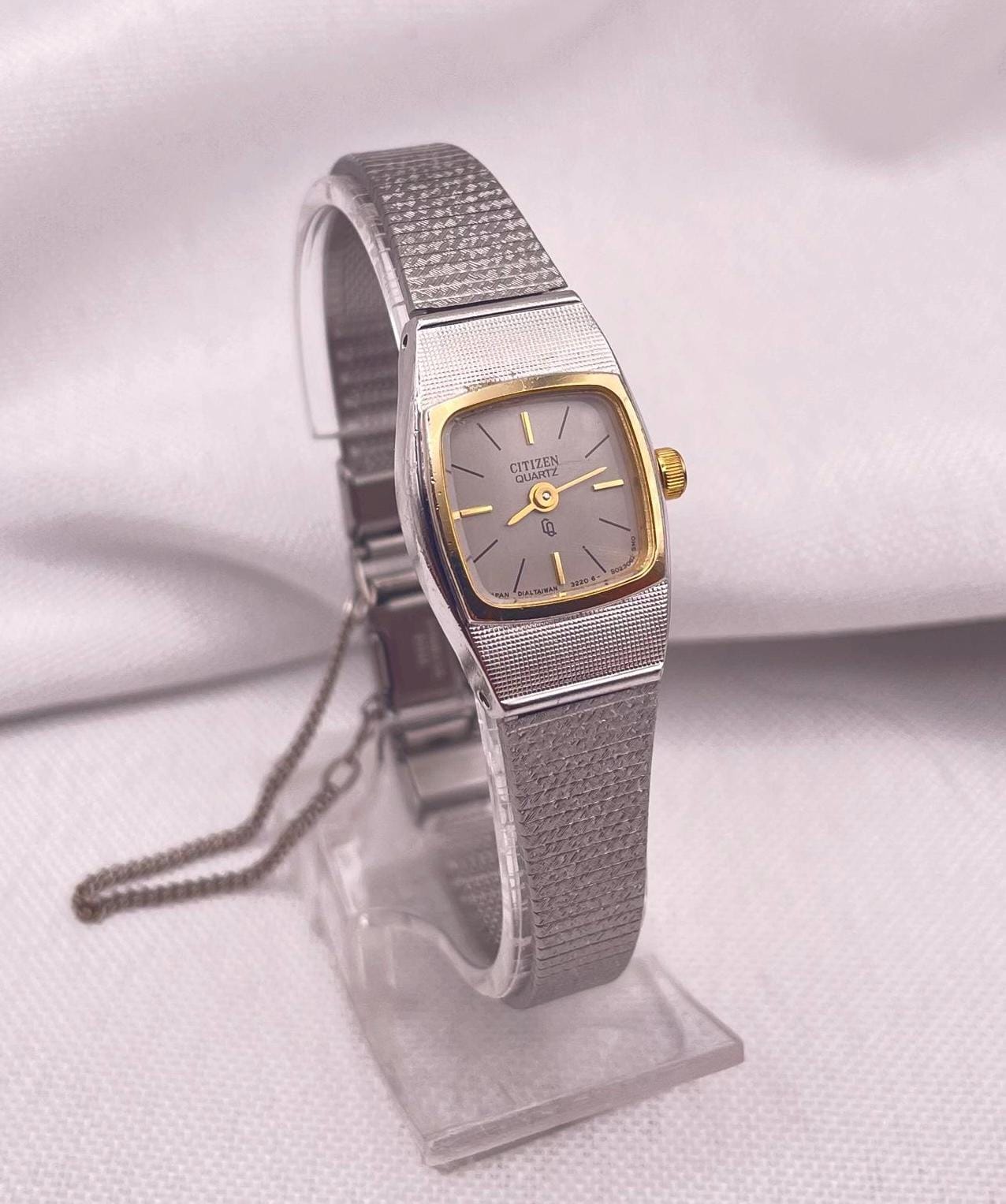 Vintage citizen サントス 80s y2k 腕時計　QUARTZ 1980s Vintage Citizen Quartz Watch, Gold Trim, Stainless Steel