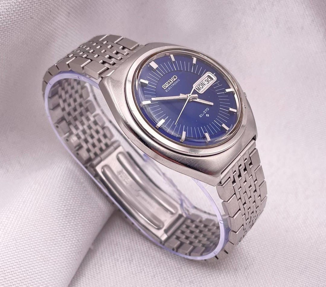SEIKO セイコー EL-370 Rare Vintage 1970's SEIKO EL-370 Electronic Wristwatch