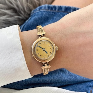 Very Rare 1930s Vintage 14 Kt Gold Filled Ladies 15 Jewel Manual Wind Wristwatch Two Tone Gold Dial With Expandable Filigree Bracelet Strap