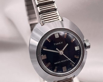 1970年代ヴィンテージのレディースTIMEX腕時計：希少なブルーダイヤル