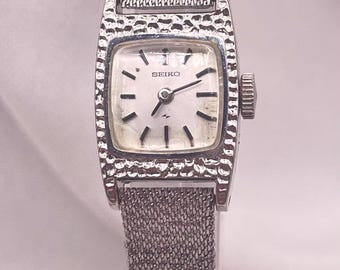 Stunning Vintage 1970s Ladies Seiko 17 Jewel Manual Wind  display picture 3