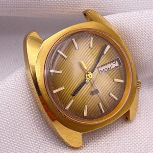 Bulova Accuquartz - Etsy
