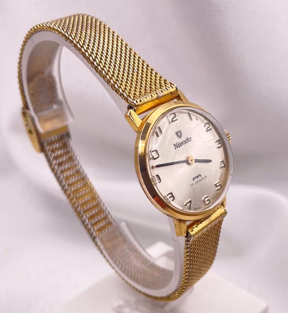 1970s Vintage Classy Ladies NIVADA 